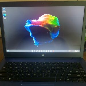 Hp labtop. $160. Basically brand new. Comes with charger.
